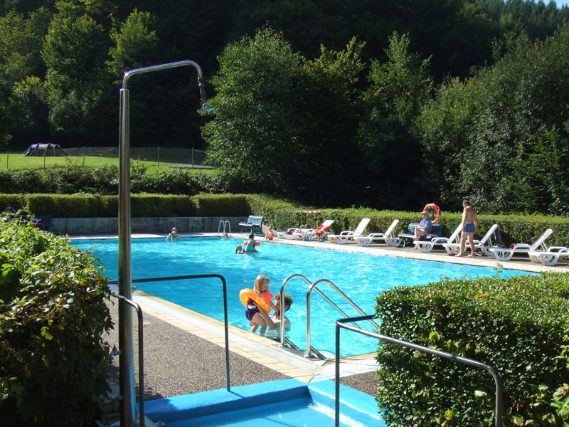 Schwimmbad und Freizeit Campingpark Hirschhorn